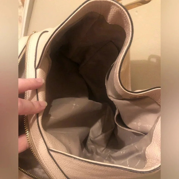 Michael Kors Raven tote bag in soft pink - Picture 11 of 16